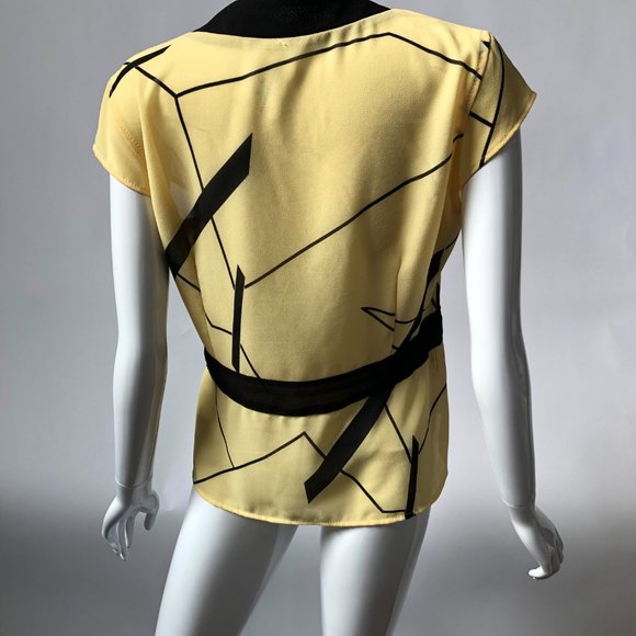 💋3 for $25! Abstract Wrap Tunic Top - Picture 7 of 9